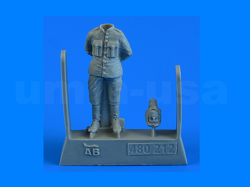AB480212 German WWI Pilot 1/48